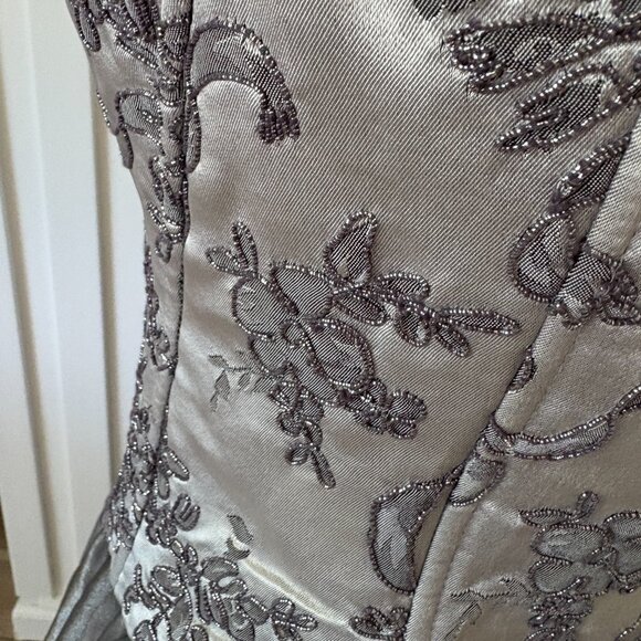 Jessica McClintock Formal Dress - Picture 3 of 4